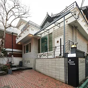 Queen House Hongdae Seoul