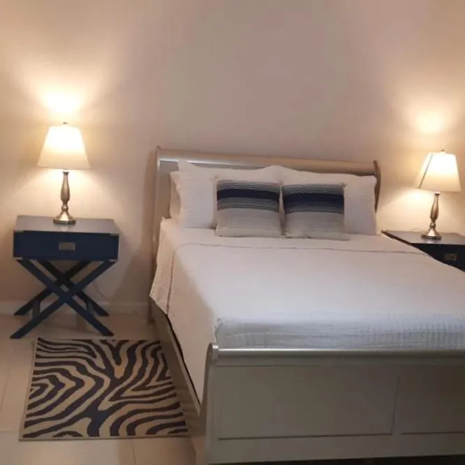 Anna'S Joye Chatham Montego Bay