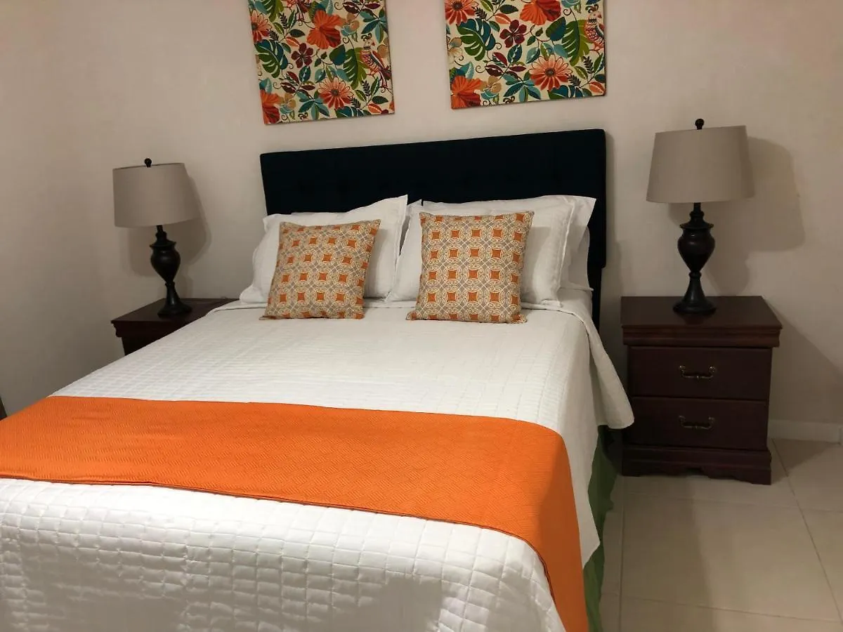 Anna'S Joye Chatham Montego Bay Apartment